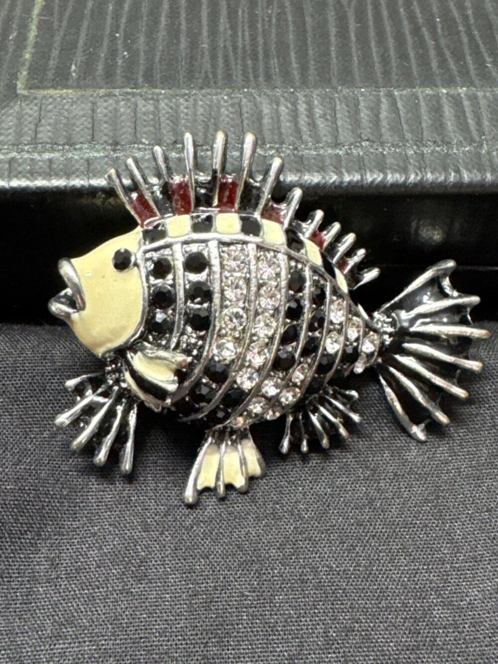 Fish-Shaped Rhinestone Brooch Pin With Silver & Black Accents Vintage Costume Je